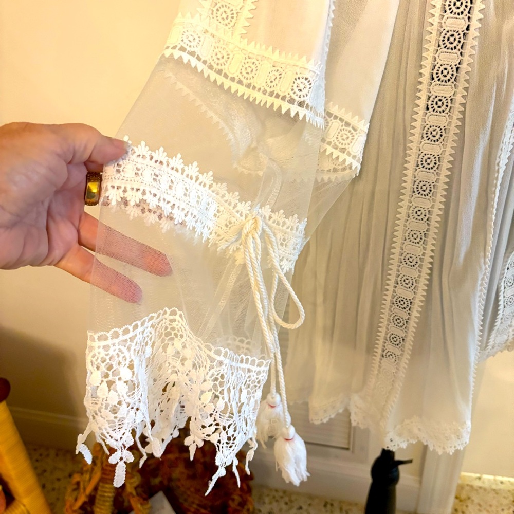 POL Anthropologie New White Bohemian Romantic White Lace & Tassels Top! Medium - Picture 6 of 13